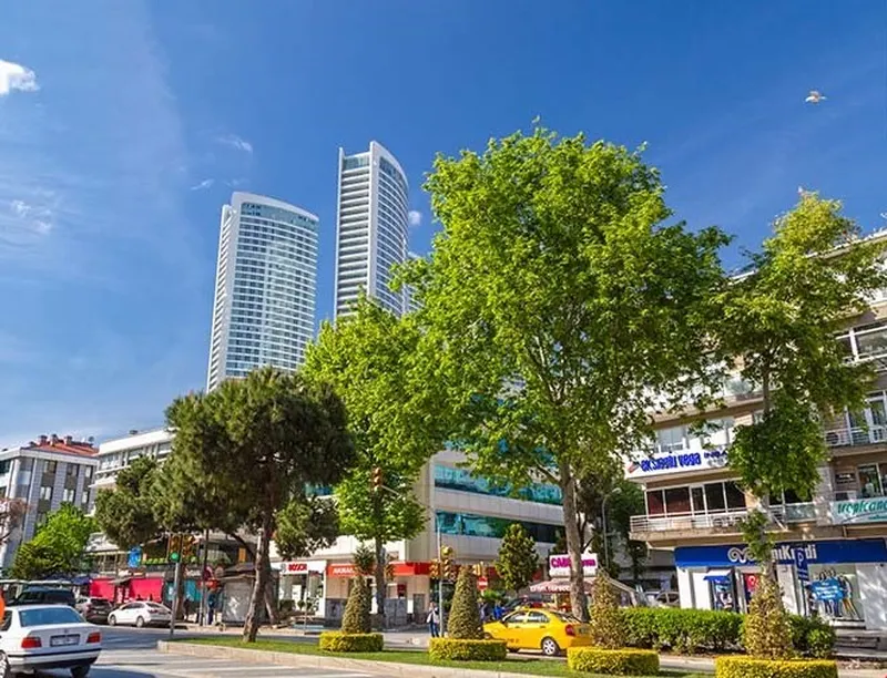 Bagdad street istanbul